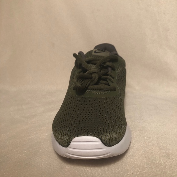 mens nike tanjun olive green